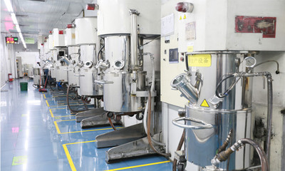 低溫電池定制廠商技術(shù)開發(fā) 挑戰(zhàn)、策略與未來趨勢